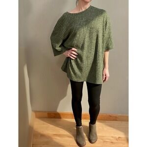 Soft‎ ribbed SHEIN tee in gray size M. Relaxed fit. 29" L 23" W